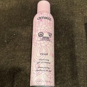 Amika Reset Clarifying Gel Shampoo in Pink Bottle